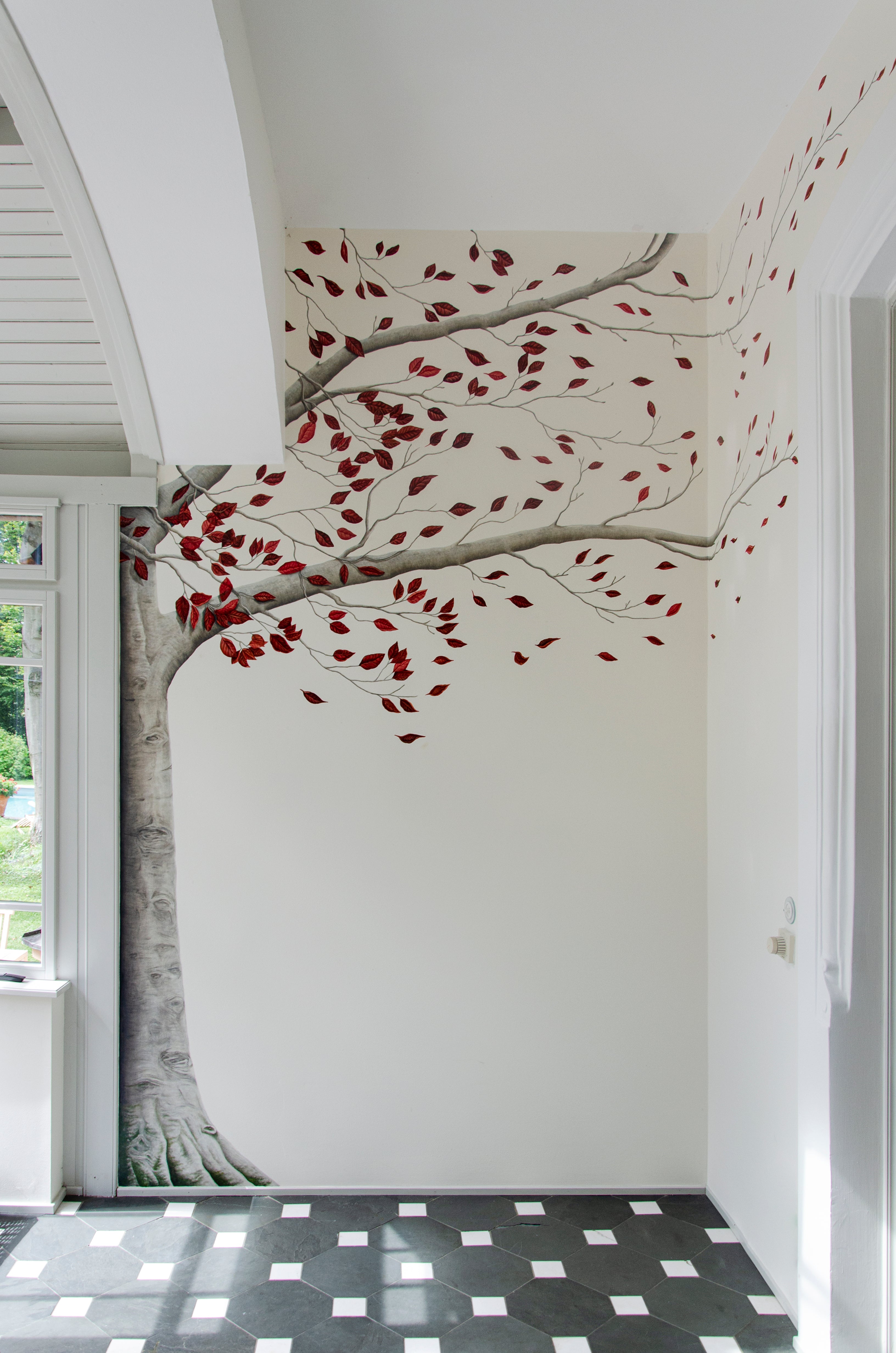 Large mural depicting a majestic tree in vibrant colours, illustrated in oil-paint, how to process sketches included 05